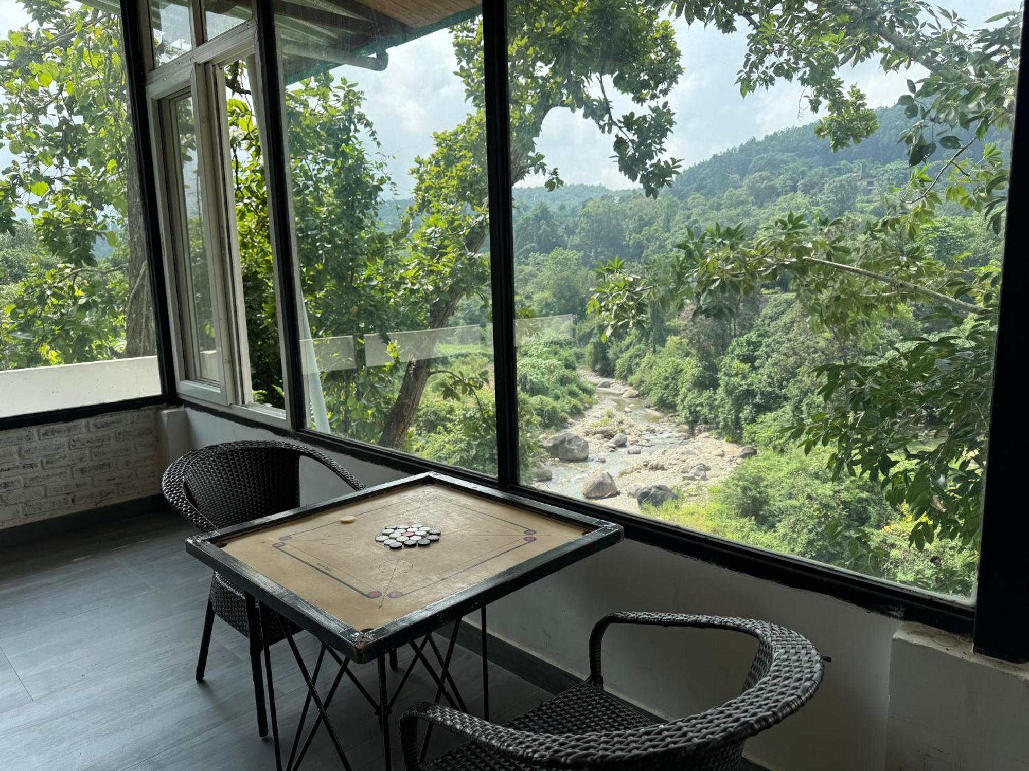 Saraiville- Luxury Riverside Cottages Дехрадун Экстерьер фото